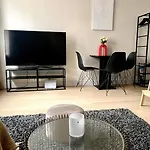Modern And Cozy Studio Apartment In Central Oslo
