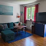 Spacious 2Br Apt - Quiet Area
