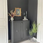 Luxurious Apartment By Royal Palace