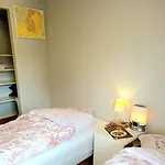 Modern Central Apartment Next To Beautiful Nature2424