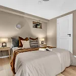 Modern Apartment - Charming Location - Old Town