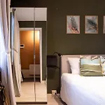 Ultracentral Duplex With Private Rooftop Terrace