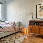 Attraktiv Og Klassisk Leilighet Midt I Oslo, 80M2
