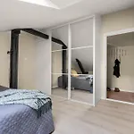 Unique Top Floor - Super Central - 2 Bedr - 78 M2