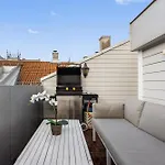Unique Top Floor - Super Central - 2 Bedr - 78 M2