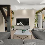 Unique Top Floor - Super Central - 2 Bedr - 78 M2