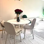 3 Bedroom - Central Apartment Near Oslo Station