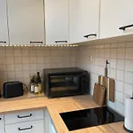 Quiet Apartment, Trendy Gruenerlokka