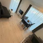 Lisas Apartment, Private New 2 Rooms With Big Windows, Share With Nobody