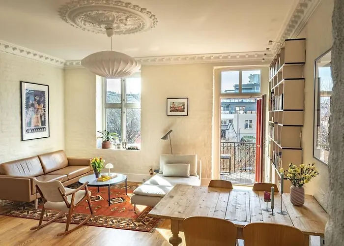 Attraktiv Og Klassisk Leilighet Midt I Oslo, 80M2