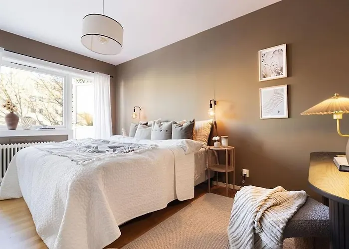 Popular Area, Central, 55M2, 1-4 Guests