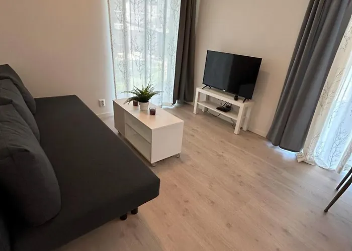 Lisas Apartment, Private New 2 Rooms With Big Windows, Share With Nobody