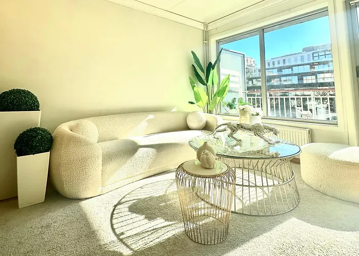 3 Bedroom - Central Apartment Near Oslo Station