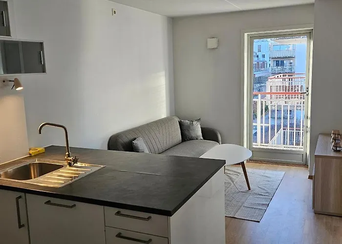 Central 4 Bedrooom Apartment