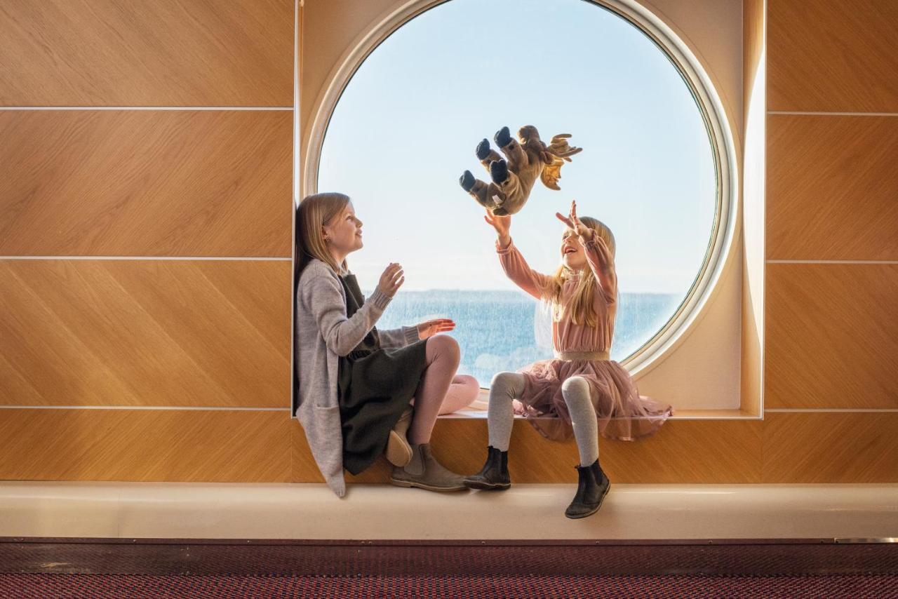  Dfds Ferry - To Copenhagen *