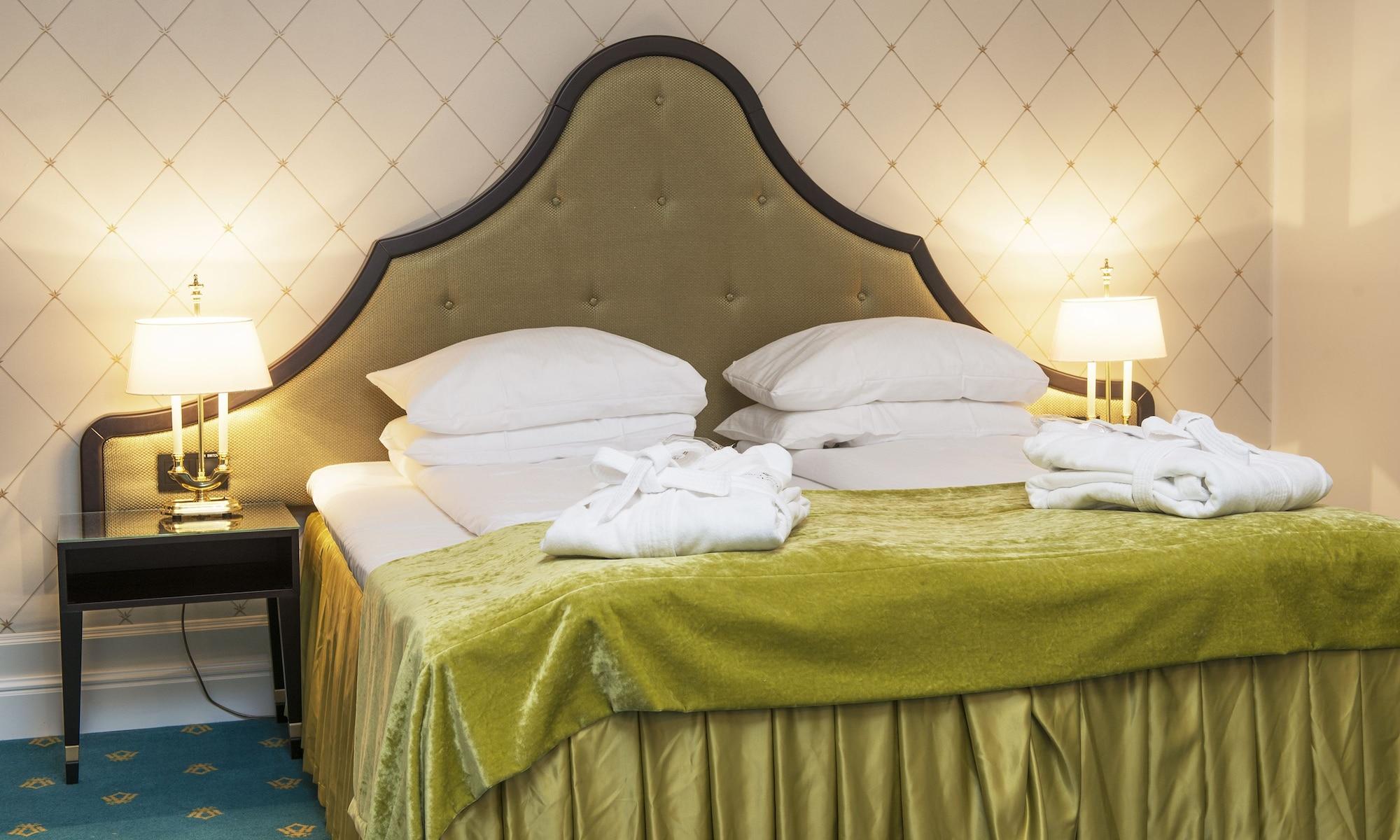 Bristol Hotel 5*