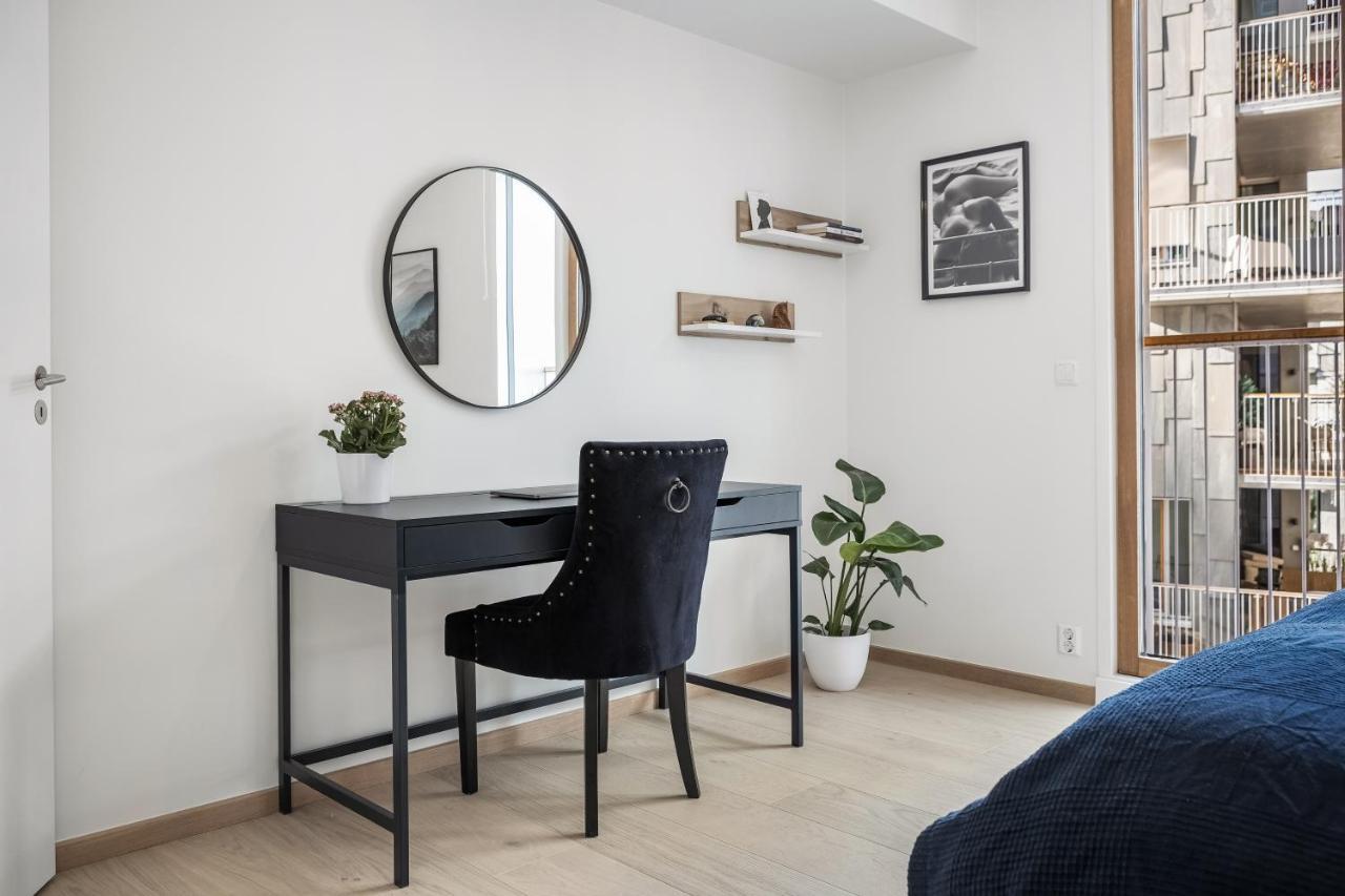 Amazing Luxury On The Waterfront! 73sqm Apartment