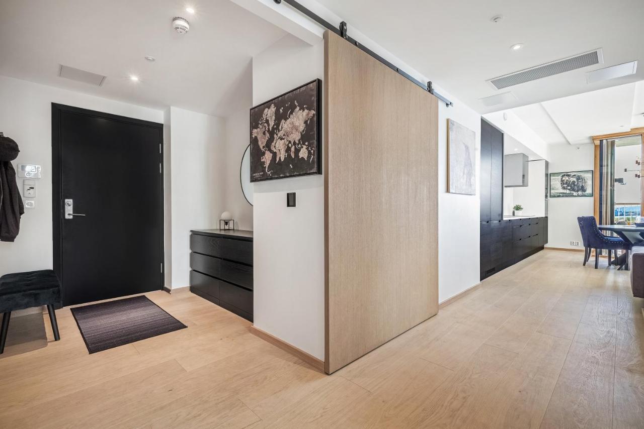 Amazing Luxury On The Waterfront! 73sqm Apartment