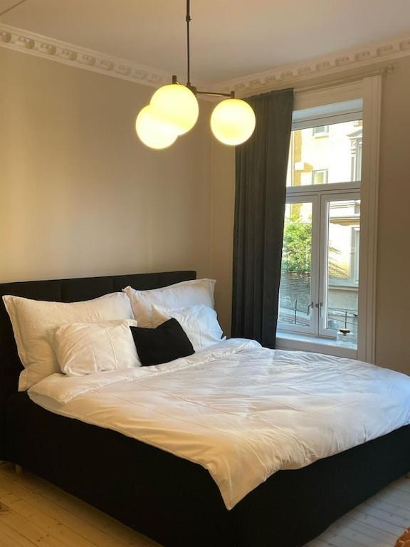 Appartement Lovely With Two Large Bedrooms Nearby Opera, Vis A Vis Botanical Garden *