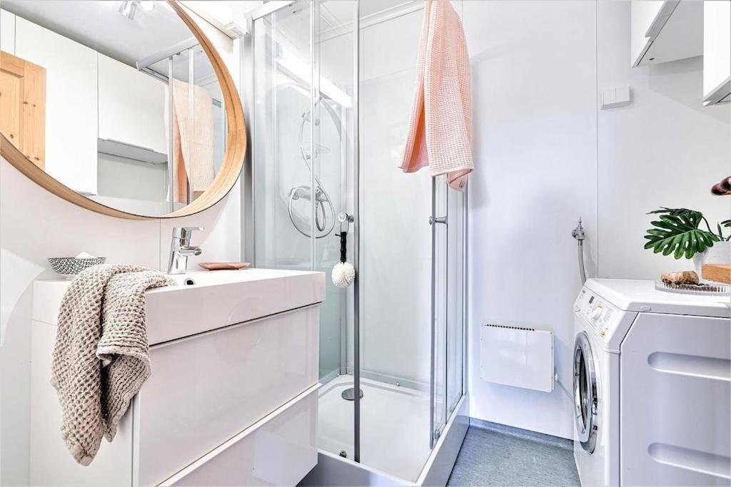 Lovely With Two Large Bedrooms Nearby Opera, Vis A Vis Botanical Garden Appartement *