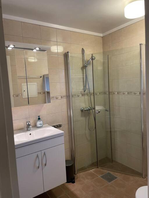 Holiday home Platinum House - Centrally Located With Facilities *