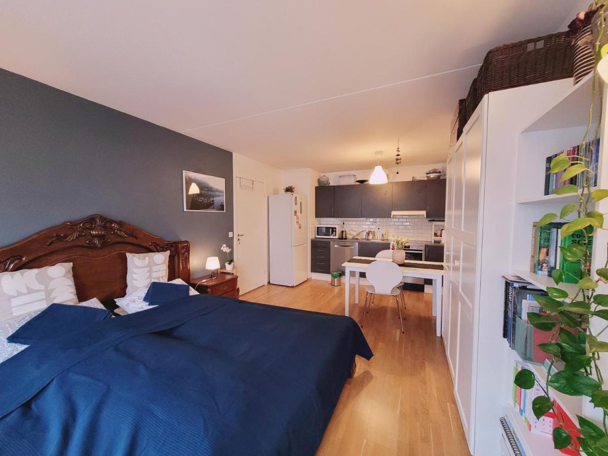 Homestay Spacious Private With Private Kitchen & Shared Bathroom