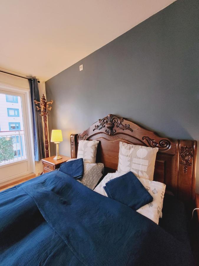 Spacious Private With Private Kitchen & Shared Bathroom * Oslo