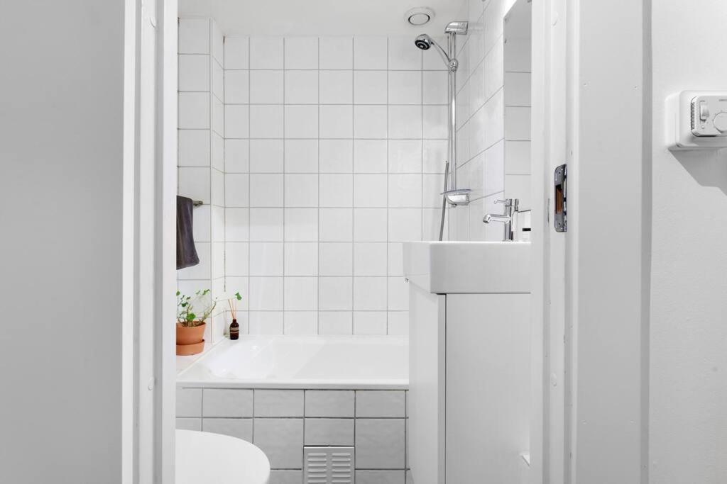 Demims -- Cozy, & Stylish * Oslo