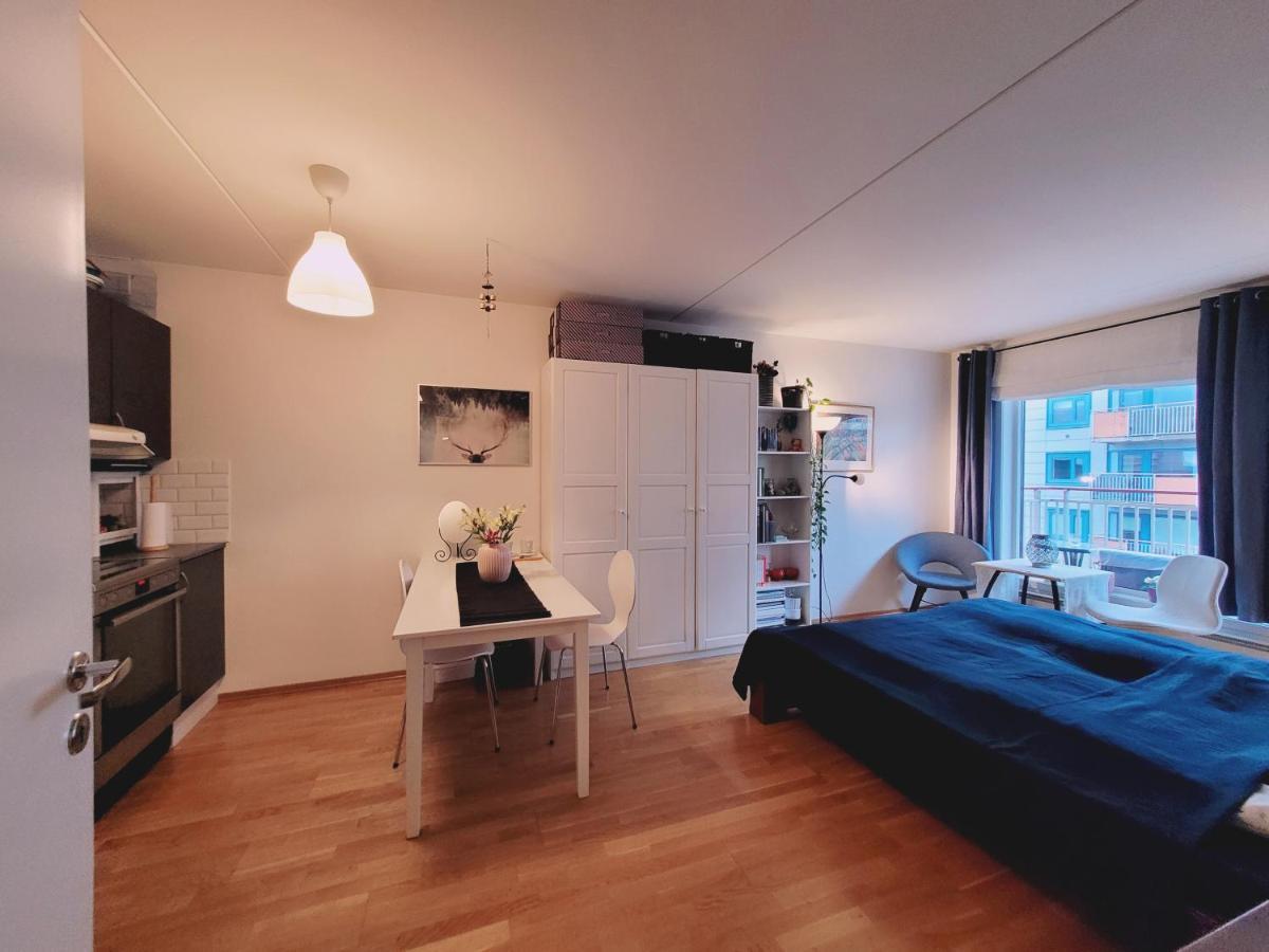 Homestay Spacious Private With Private Kitchen & Shared Bathroom