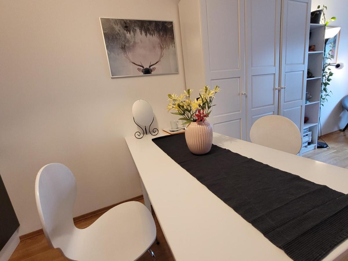 Spacious Private With Private Kitchen & Shared Bathroom