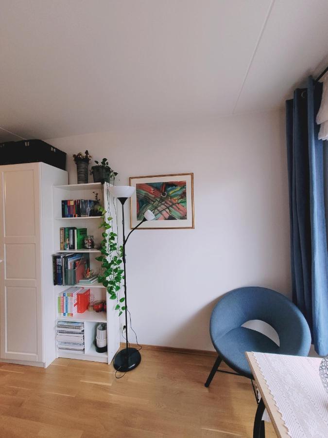 Spacious Private With Private Kitchen & Shared Bathroom