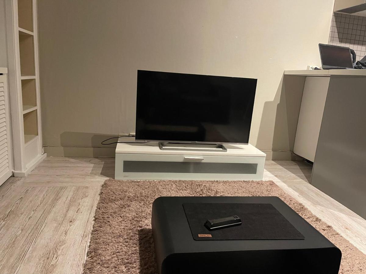 Apartment Center *