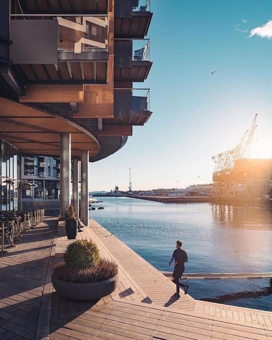 Tjuvholmen / Aker Brygge - Most Expensive Area In Oslo! *