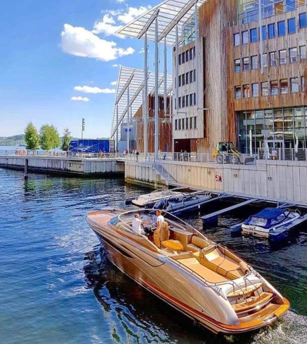 Tjuvholmen / Aker Brygge - Most Expensive Area In Oslo!