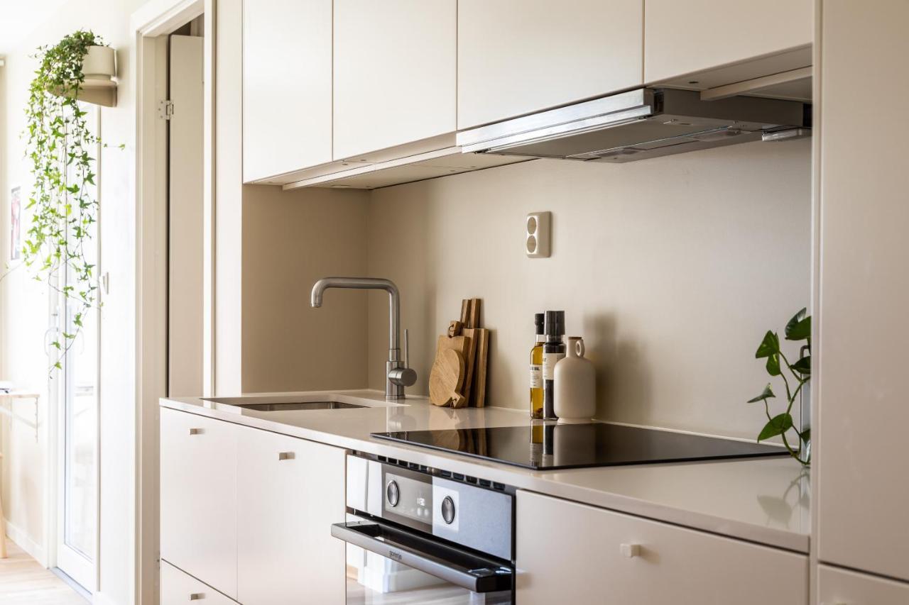 Scandinavian Apartment: Modern Two-bedroom With Terrace Near Storo Storsenter *