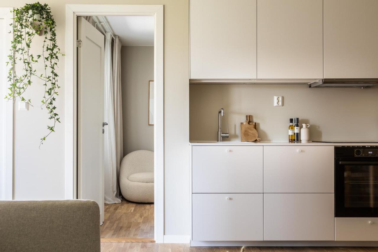 Scandinavian Apartment: Modern Two-bedroom With Terrace Near Storo Storsenter *