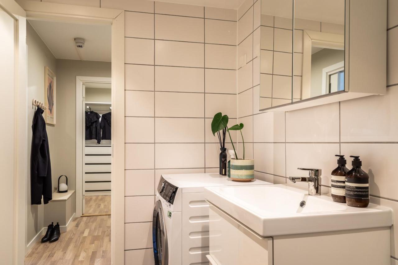 Apartment Scandinavian Apartment: Modern Two-bedroom With Terrace Near Storo Storsenter Oslo