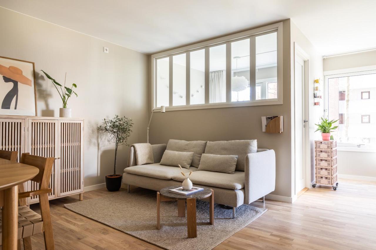 Scandinavian Apartment: Modern Two-bedroom With Terrace Near Storo Storsenter *