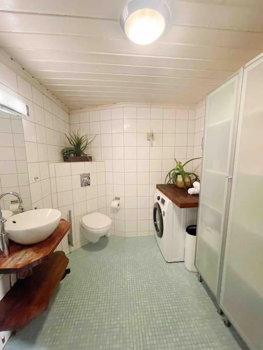 Your Ultimate Group Getaway - Central In Vibrant Bislett Apartment Oslo