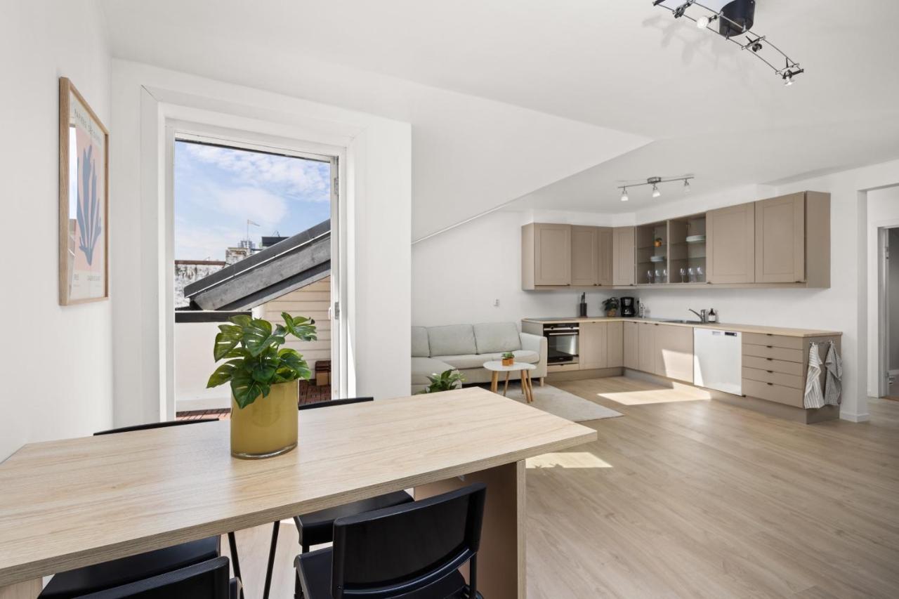 Urban Panorama - New, & Private Terrace Appartement *