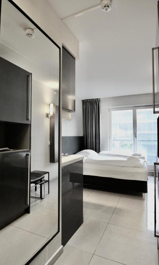 Super Hotel, Hotel 3*