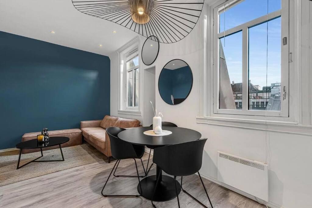 Newly Renovated - Downtown *