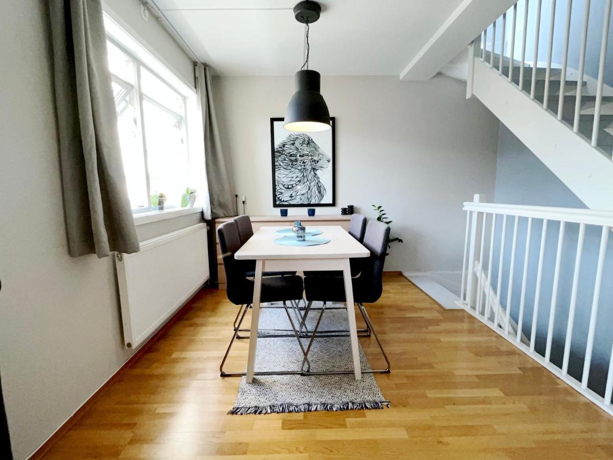 Center Flat W Roof Terrace & Free Parking Apartment *