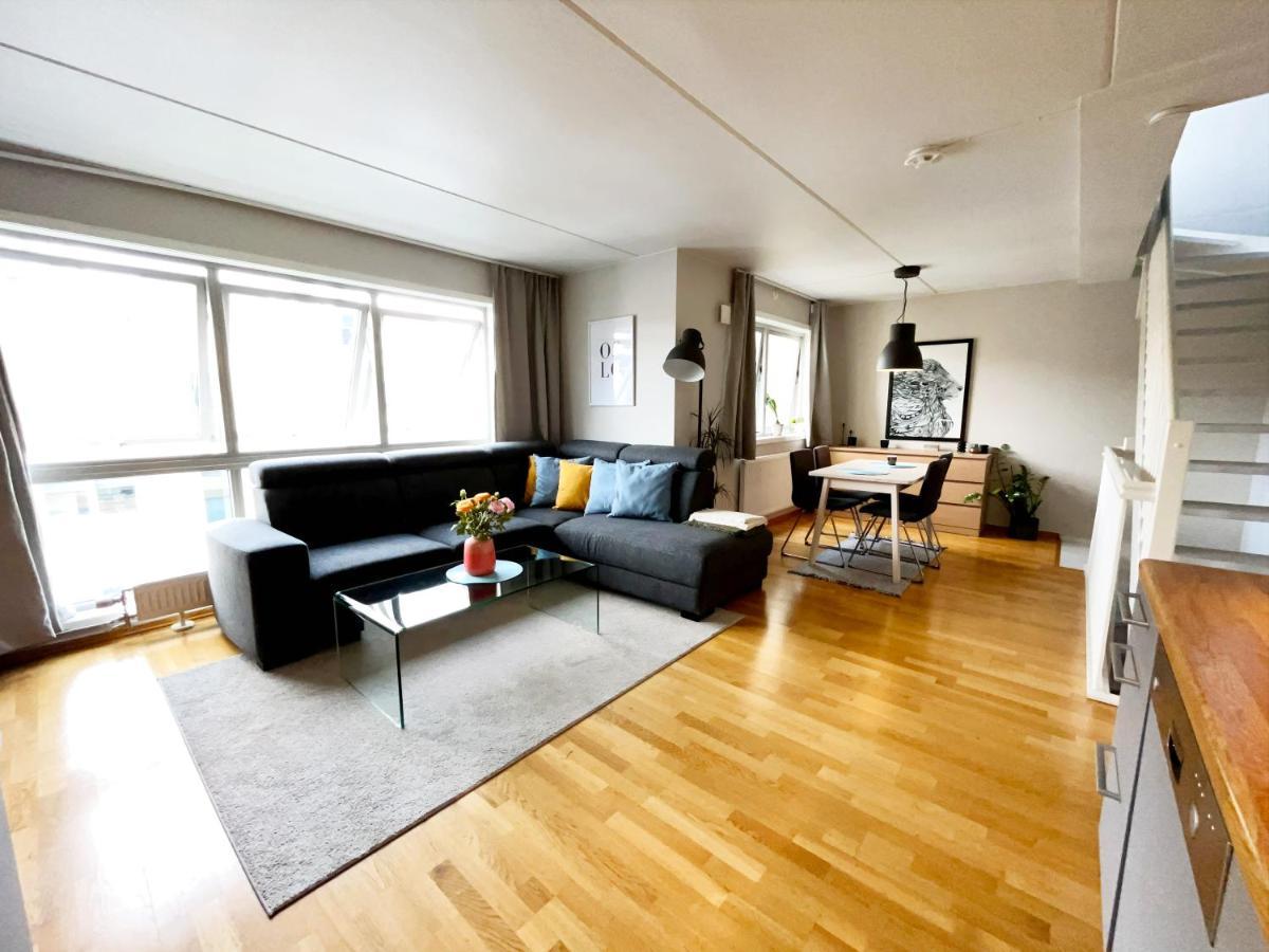 Apartment Center Flat W Roof Terrace & Free Parking *