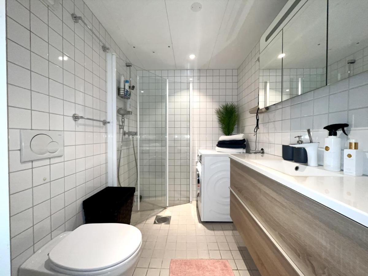 Center Flat W Roof Terrace & Free Parking Apartment Oslo