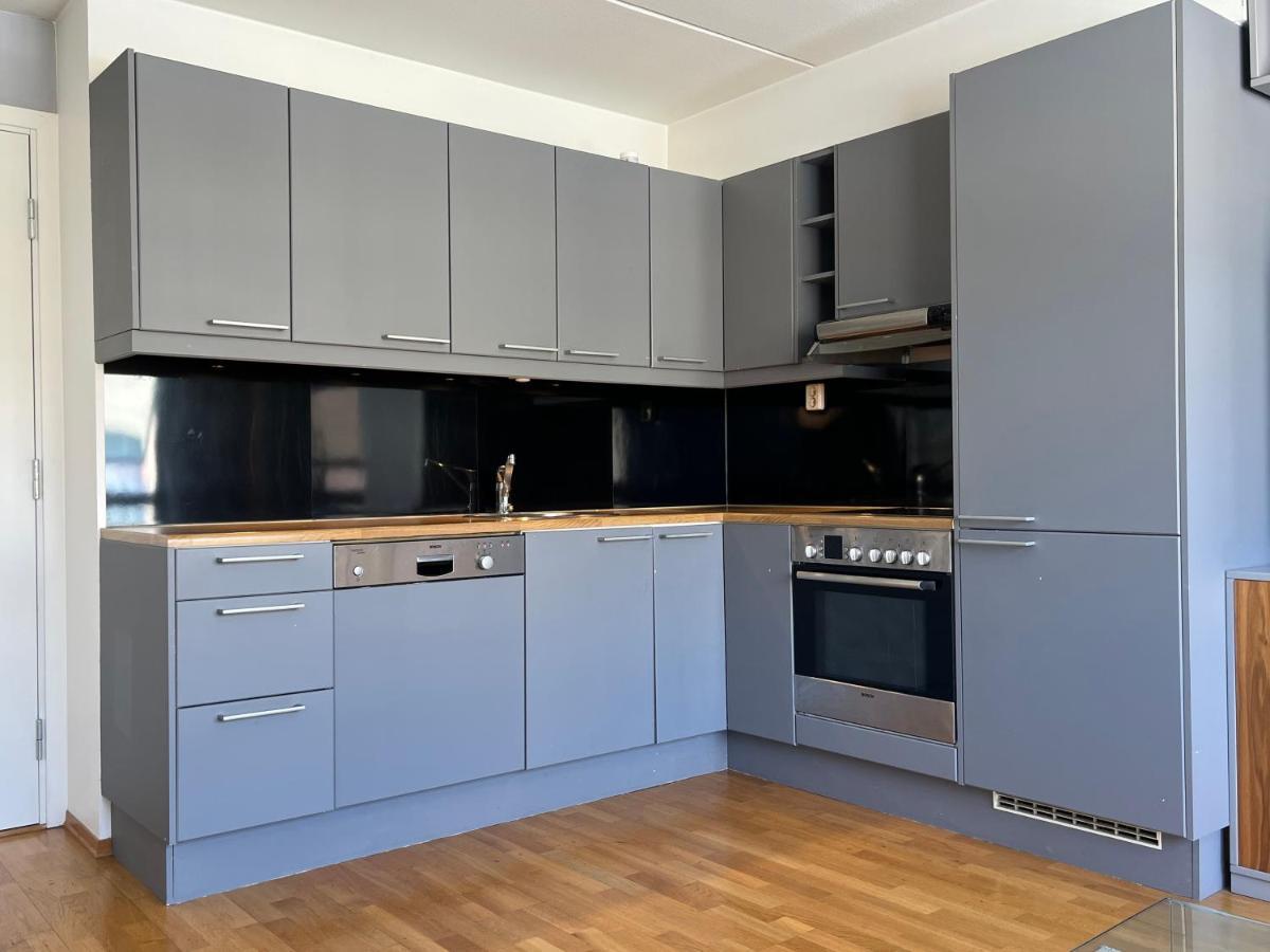 Apartment Center Flat W Roof Terrace & Free Parking *