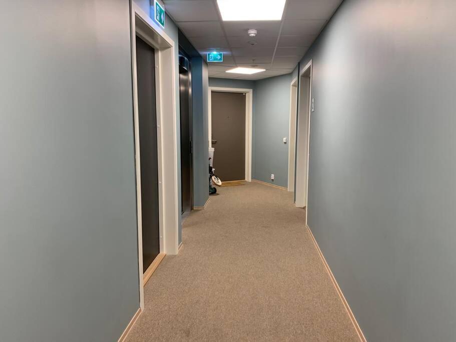 1 Bedroom Nb!! Small Apartment