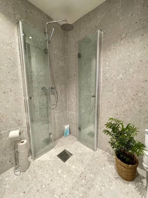 Modern And Cozy Studio In Central Căn hộ Oslo