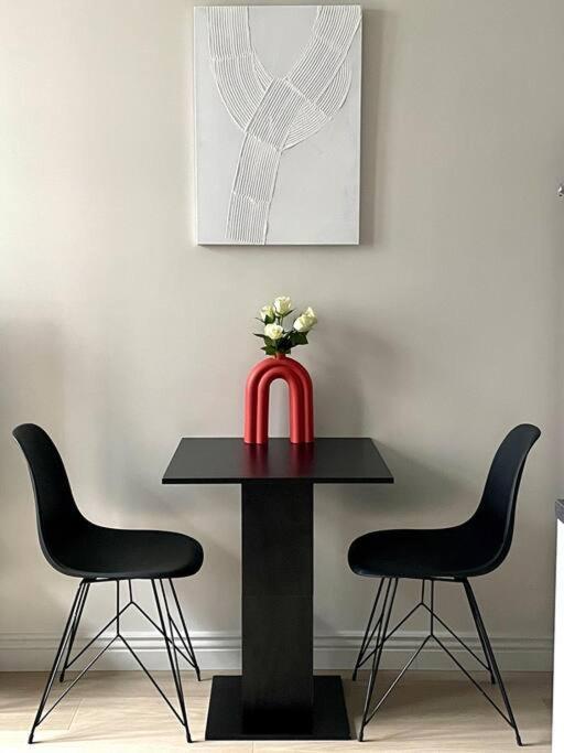 Modern And Cozy Studio In Central
