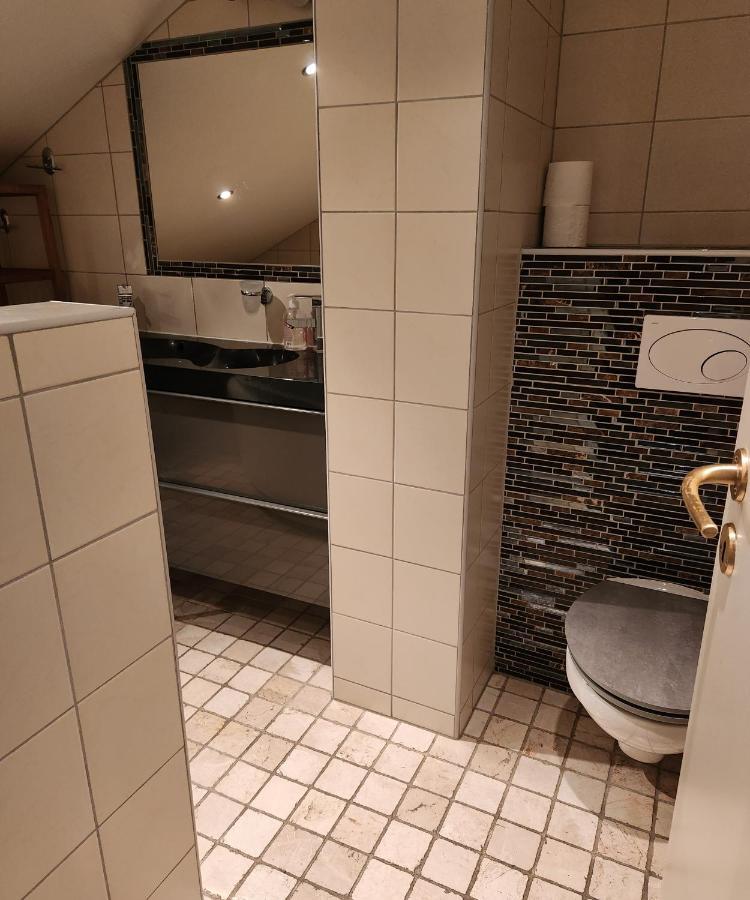 Full Privacy Townhome In With Wifi *
